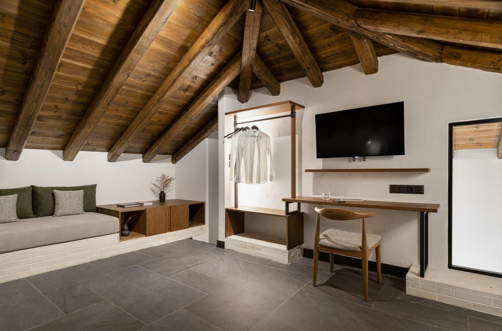 Unedo All Seasons Boutique Hotel Palaios Panteleimonas Exterior photo